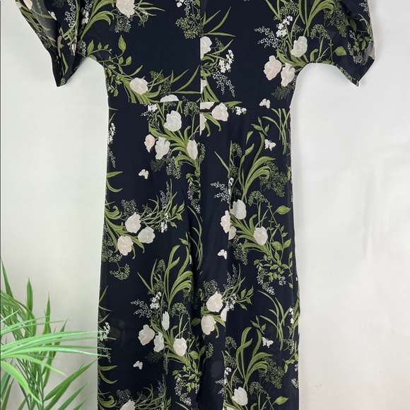 Reformation Lemongrass Jumpsuit Isabella Floral Plunge Black White - Picture 11 of 15